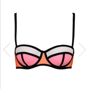 Traingl Poppy - Peach Soda Bathing Suit Top